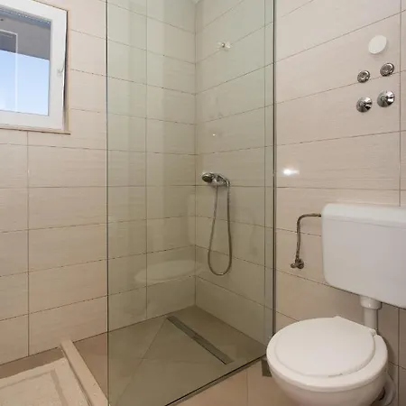 Fifty One Apartman *