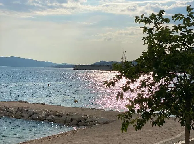 Fifty One Apartman *