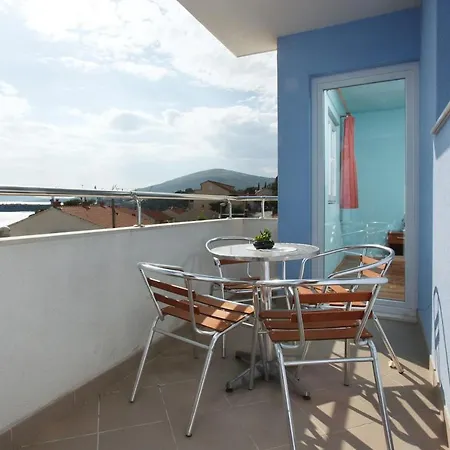 Fifty One تروغير