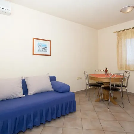 Fifty One 트로기르