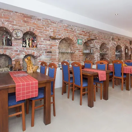 Fifty One 트로기르